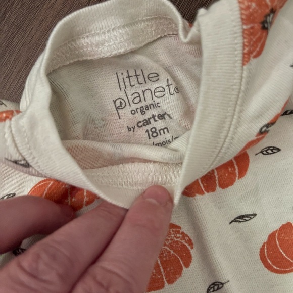 Carter’s Fall Pajamas (18m) - Picture 5 of 6